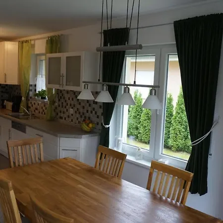 Lakeside House Strasen *