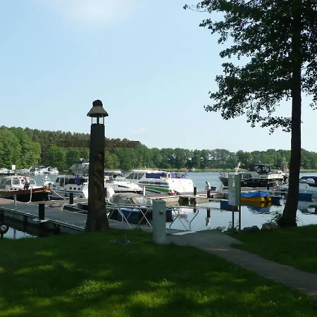 Lakeside House Strasen